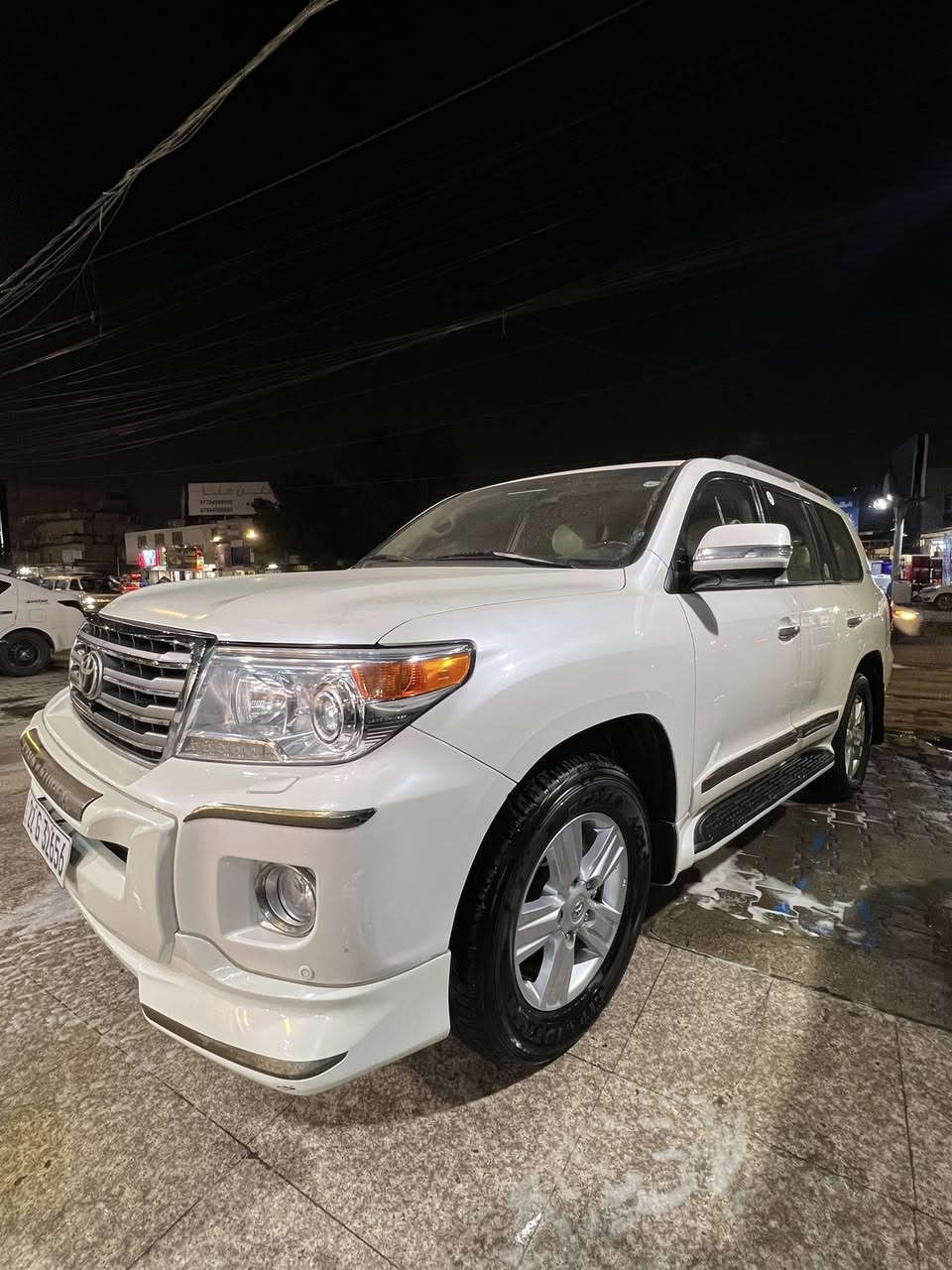 السلام عليكم للبيع لأندكروز موديل 2014
معروضه (390 )او بيها مجال VXR رقم اربيل الجديد دولي بسمي تحويل ثاني يوم مكفولة كفاله عامه
فول مواصفات 1/1
حساس امامي
حساس خلفي
بصمه تشغل
بصمه اوبواب
فتحه سلايت
كشنات جلد اصلي
كشن كهرباء اتلاث حركات
محرك V8 
تشغيل عن بعد
8 ايرباك 
زراكات لايت 
مري شفط و قلاب 
مثبت سرعه 
سبعه راكب 
ثلاث قطع تبريد 
تحكمات ستيرن كامله 
4كامرات 
مطفايه حريق 
وباقي مواصفات معروفه. 
اللاستفسار على رقم *********** خاص  مغلق 🔏
