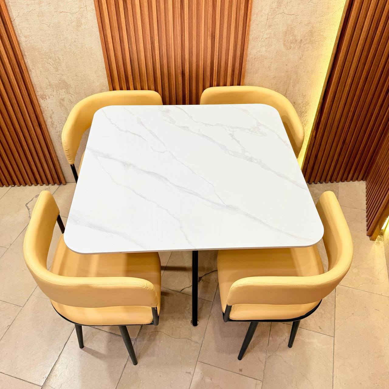 ميز طعام 4 كرسي سطح رخام مزجج 
قياس الطاوله 90 *90 سم مربع 
كراسي هيكل حديد دوشمه جلد 
يتحمل اوزان ثقيلة
#ميز_طعام #اثاث #اثاث_منزلي #ميز #كرسي


**إذا كنت صاحب هذا الإعلان وتريد حذفه لأي سبب، رجاءا أرسل رسالة إلى الدعم الفني**