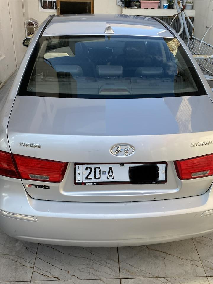 سوناتا 2009 محرك 2400 مفتوح على الضمان وكير على الضمان وارد أمريكي تدفئة وتبريد شاشة وكاميرا تخم تاير نظيف حدادية نظيفة داخل جلد 
مجموعة بانزين على الضمان مثل ما موضح بالوصل 60 الف كيلو الدهن وكالة 
السنوية لل 2029 

الضرر مثل ما موضح بالسونار بدون شواطي 
السعر 115 وبيها مجال بسيط
عنوان ديالى بعقوبة حي المعلمين 
رقم صاحب السيارة ***********
