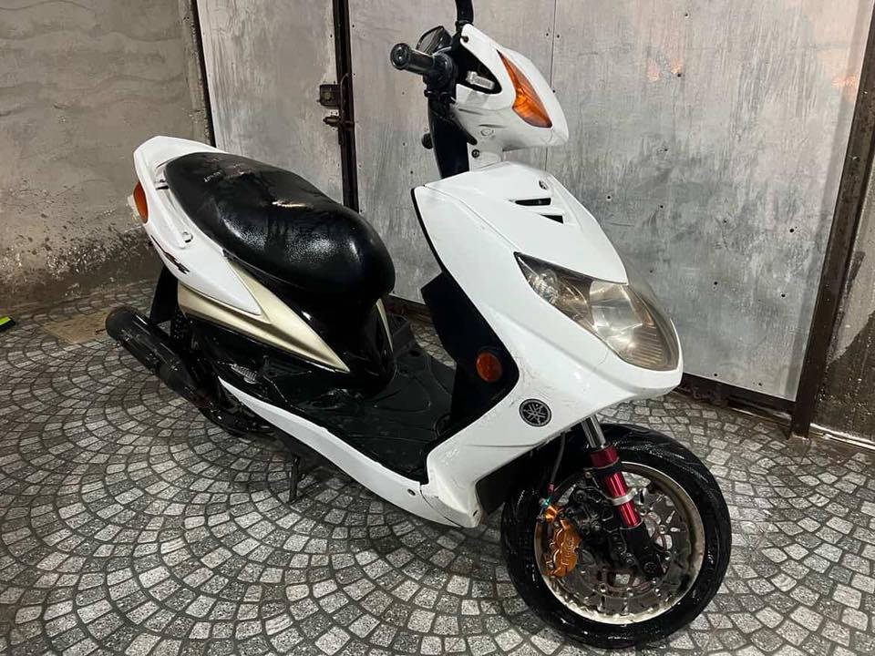 سكنس فحل طلاعات 2012 كوري
دراجه مرتبه بيها تزويد صدر ودبلات وفج وصينيه ونواعم
نقصها جاملغ امامي فقط
السعر 800 وبيها مجال
مكلف بالنشر 
رقم صاحب الدراجه
‭٠٧٧٠ ٧٤٥ ١٢٣٥‬
