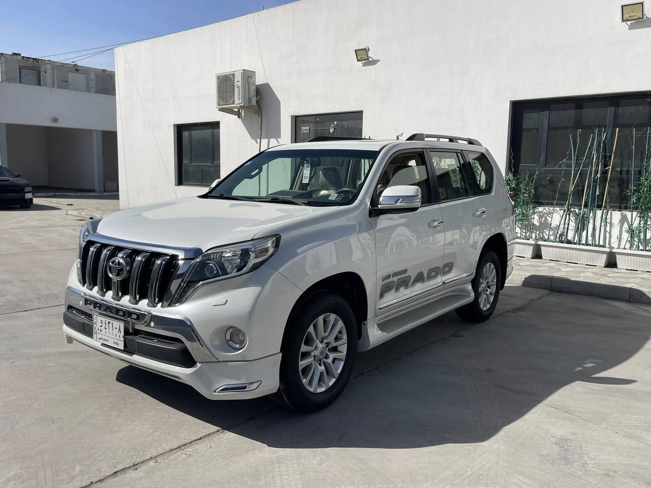 السلام عليكم تويوتا برادو كويتي موديل 2015 مكفوله كفاله عامه السياره VX الموصفات فوول الفوول دبل تانكي دبل سبير مري شفط ماشيه 174 الف كيلو كلشي ع البلاد بيه زراك ليت ليت زنون رقم بغداد تراي زيرو كشنين كهرباء جلد ثلاجه كشنات دتفئه تبريد سبعا راكب السياره بعد احلى من الصور بلحقيقه جديده بمعنه الكلمه سونار مرفق مع المنشور بس بارد باب الخلفي مال لسبير على كد شبر غيره ماكو كير محرك صدر تخم تاير كله جديد 
العنوان بغداد البياع السعر ب 34 وبيه مجال حك الجيه ***********/***********
