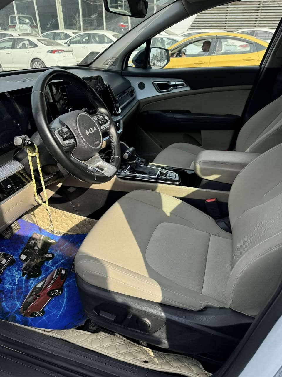 سبورتجً2023 فول مواصفات
باسمي 

ماشية 30 

مكان بغداد 

سعر 220$

***********
