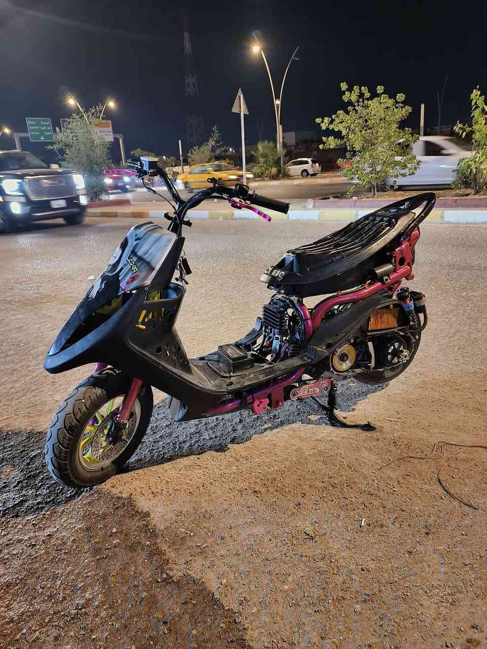 مـاكس تعـمير  
شاصي لونين ليموني وكرزي 
محرك 59 كور ولفين كبار روله 300 
بيها راديتر تبريد دهن 
وبيها كلج امامي خرز كبار 
وبيها صدر اصليRBM ودبل خلفي نفس ماركه الصدر 
مزوعه تزويد من ابصط الاشياه مزوده بيها
 دراجه نكره بكل وقت شغل جناي 
بس صار ضرف وعارضه للبيع 
سعره 925 لوما يعرف اسعارهن لا يكسر بلسعر ويصير لوتي


**إذا كنت صاحب هذا الإعلان وتريد حذفه لأي سبب، رجاءا أرسل رسالة إلى الدعم الفني**
