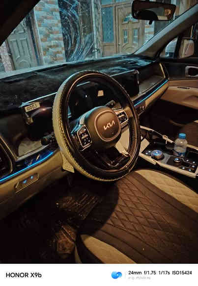 سورنتو ٢٥ ٧راكب 6 سلندر رقم أربيل السيارة ماشيه 17 ألف ويل 20 السياره بيها شبرين بارد الباب الخلفي من جهة السايق السيارة جاهزة من كلشي دوشمه ارضيات رقم السعر 327 وبيه مجال بسيط رقم الهاتف ***********
