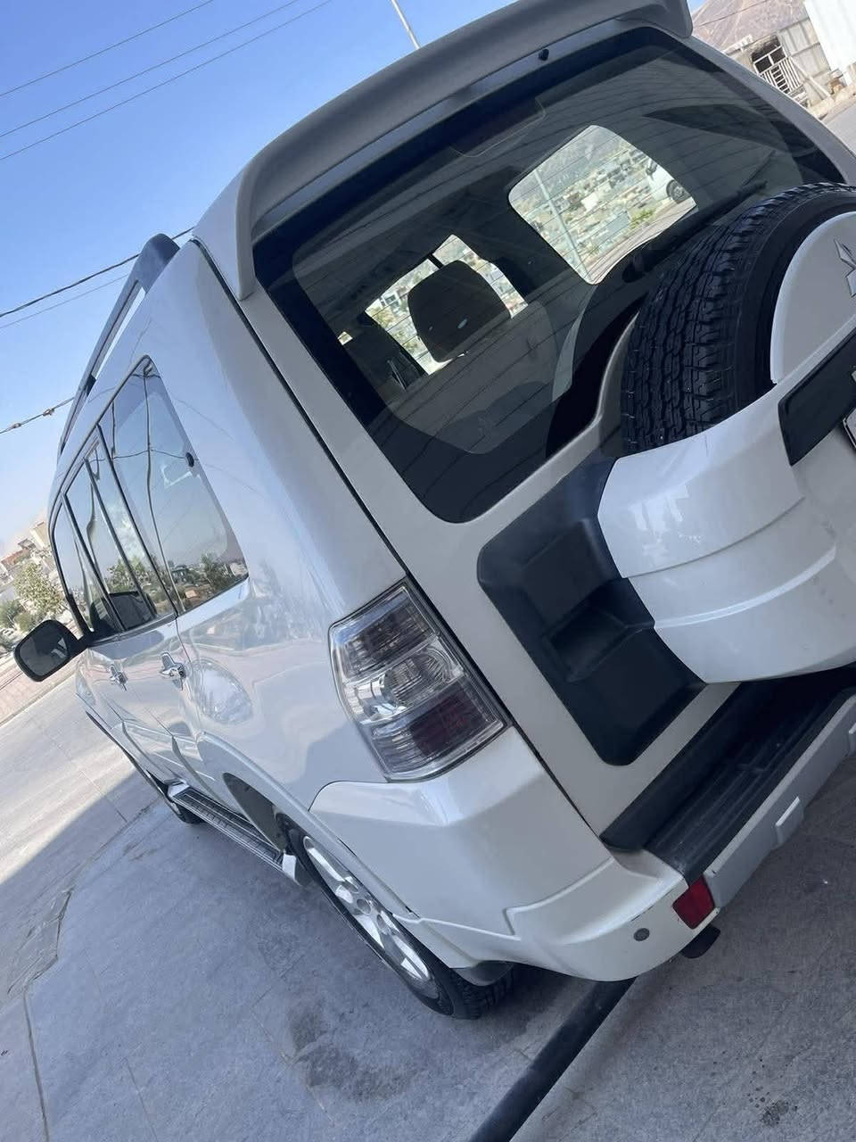 پاجیرۆ 2014 فوول فوول مواسەفات "حبتور" 
پانۆراما و دەبڵ ئەکسل و ناو زەرد و کوشن کارەبا ئاوێنە کارەبایی و ئیمپریفایەری بیلادی و تەبرید مەرکەزی و زۆر مواسەفاتی تر.
گێڕ و مەکینە و دەبڵ ئەکسل و تەبرید و هەموو شتێکی بەشەرت، سەیارەیەکی زۆر جوان و تازەیە سێ پارچەی بۆیاخە بێ ناوگرتن و بێ ئێرباگ، سەیارەکە تەنها کێشەی بەناوکردنی "تحویل" هەیە. نرخی 105 گەڵا و معامەلەیە
*********** السليمانية, العراق
