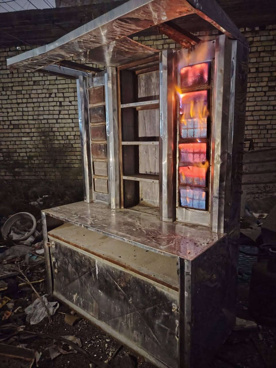 سلام عليكم شوايه ستعمال قليل
متروكه عوزهه غسل وتعديل 
مكان كماليه 
***********
