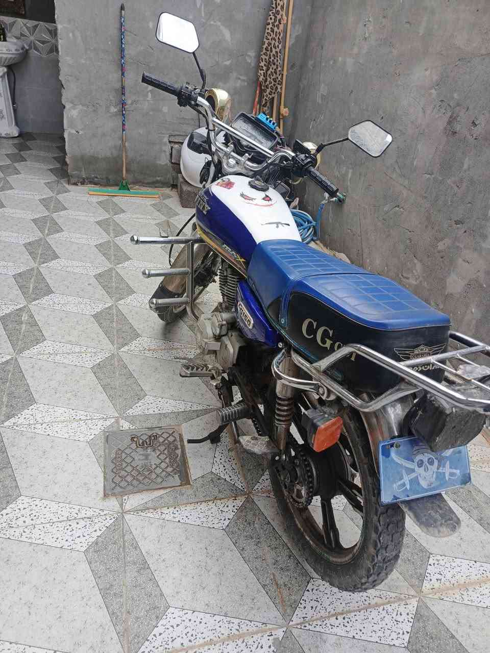 سيڤان موديل 2020 محدث 2023
للبيع السعر 450وبي مجال مكان حي السكك مجاور الحولي 
رقم ***********
