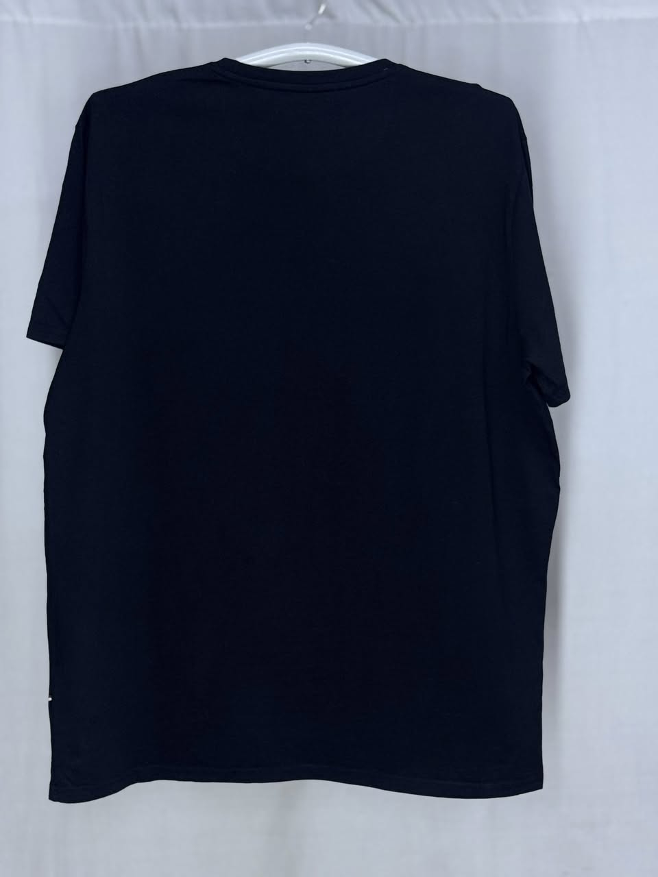 تشيرت ( بولو  )سوبر كريم  
القياس  XL 
عرض الصدر 60 
النظافه 💯/💯  

يوجد توصيل 🚚 (بغداد -محافظات )
☎️رقم الهاتف :***********

للحجز -دايركت
