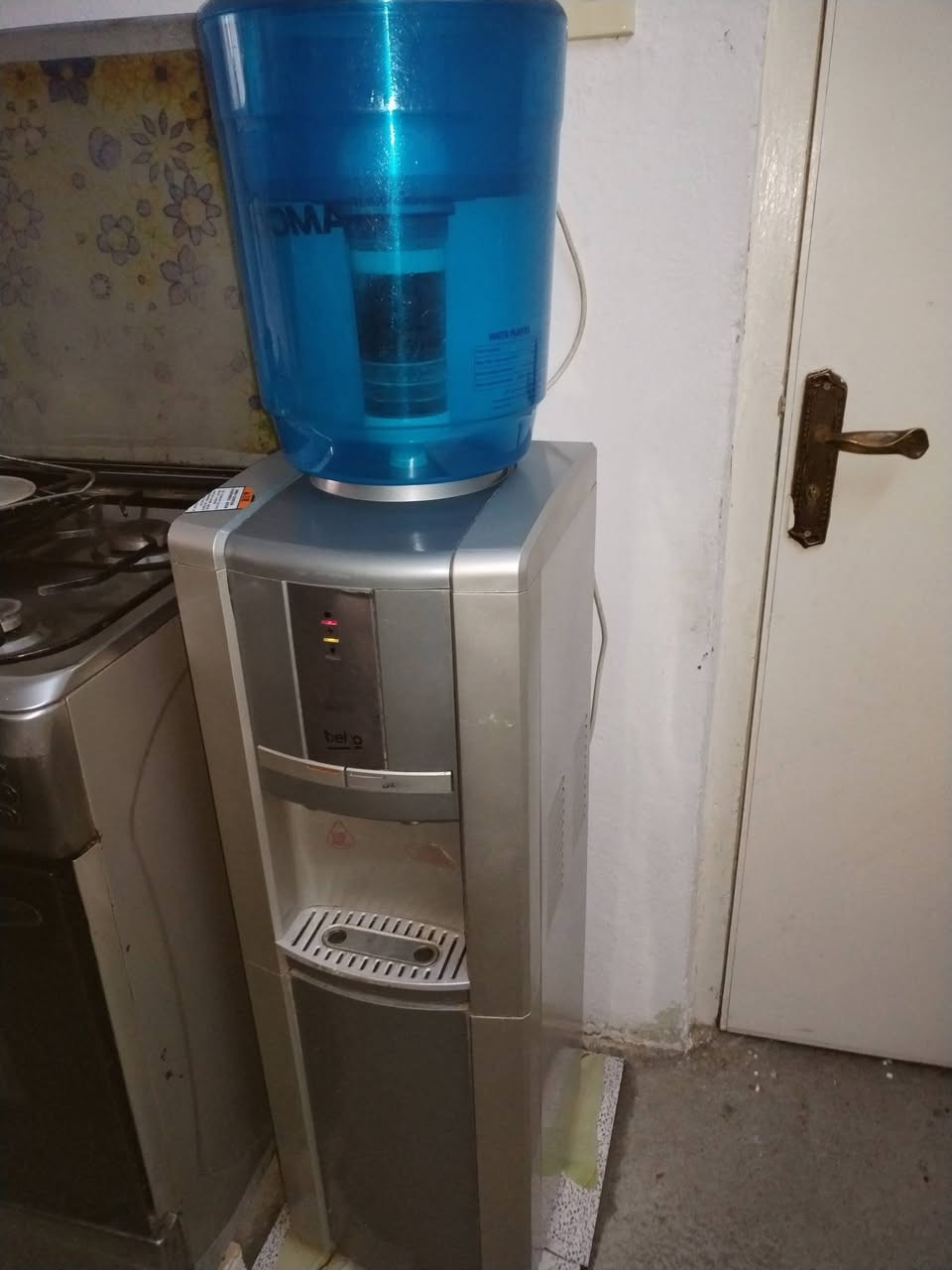 السلام عليكم للبيع ثلاجه 14 قدم شغاله 100% السعر 125 الف براد شغال 100% السعر 75 الف برطله بدايه خزنه *********** رقم الهاتف
