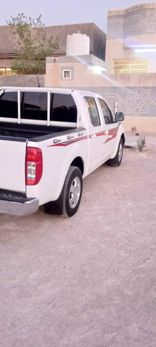 السلام عليكم للبيع نيفارا موديل 2011 رقم اربيل بدون راعي  محرك فيفتي تبريد تخم تاير مكفوله من ضربه  مصبوغه جماليه رقم الهاتف *********** العنوان البصره
