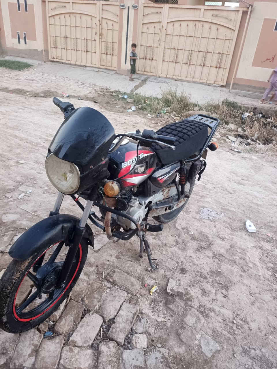 سلام عليكم درجة للبيع بوكسر موديل ٢١بدون اوراق سعر ٦٥٠مكاني رحمه محرك لا تبخير ولاصوت شغاله سلف هندر دراجه كلهه شغاله ***********
