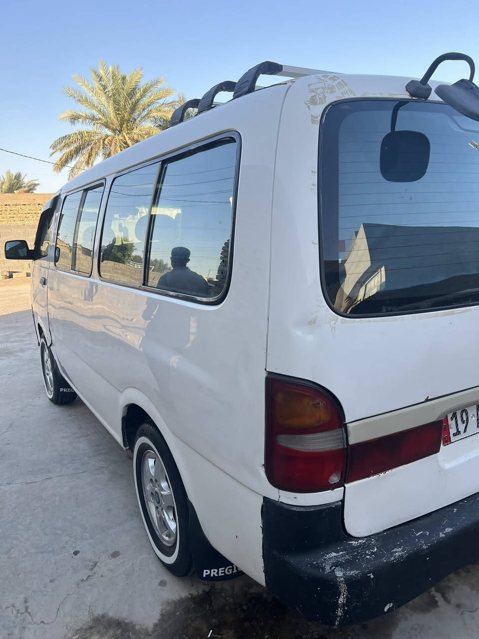 سلام عليكم بريجو موديل 2000باسمي  سنويه لل31 مكينه خير من الله شواصي نضاف دواخل انضاف كلش ارضيه وكشنات مشتغلهن جديد رقم كربلاء انكليزي مصفره هيئه وغرامات السعر 87وبيها مجال 
***********
