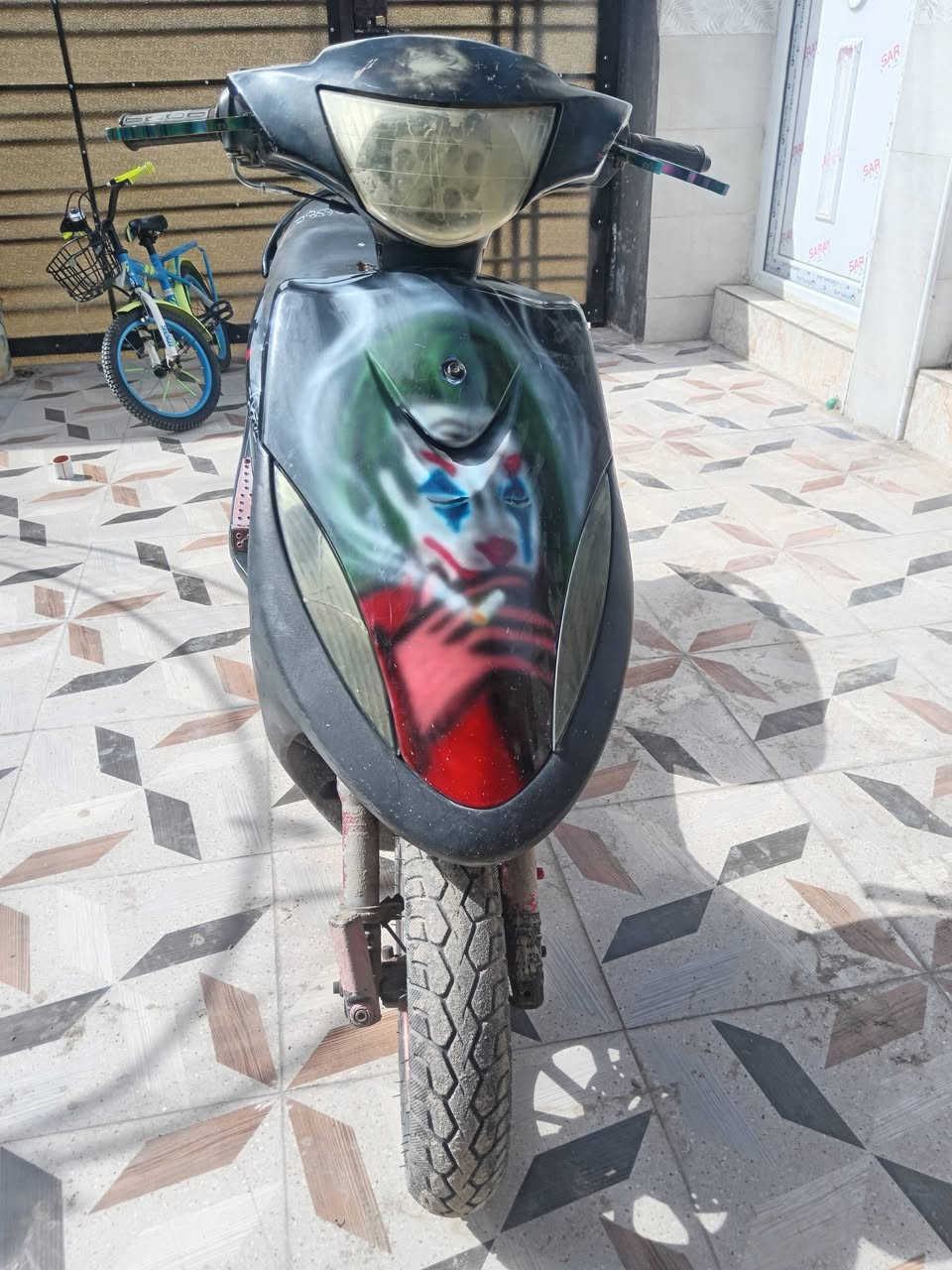 السلام عليكم ماكس عدله بلادي سلف وهندر كامله مابيه نقص السعر ٤٥٠ وبيه مجال  رقمي ***********
