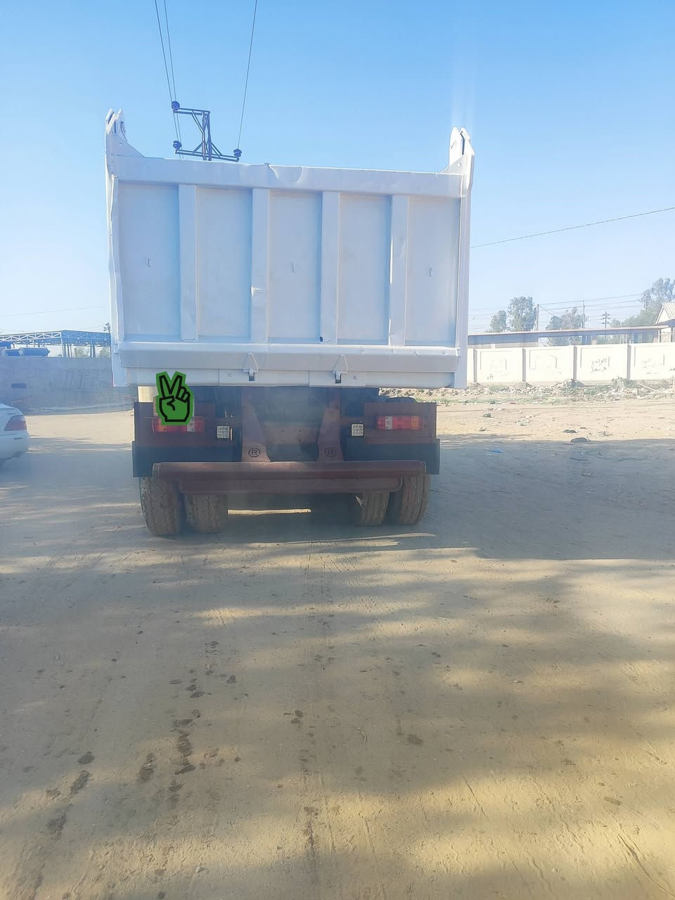 سلام عليكم البي للبيع موديل 88 محرك 35 دبل تيربو جديد كير 160مجموعه جيف قمار بدون صبغ سيار ارس اصل 3 لوحات بسمي قلاب هزه جديد وسنويه 31 سيار سيار كفاله ***********
