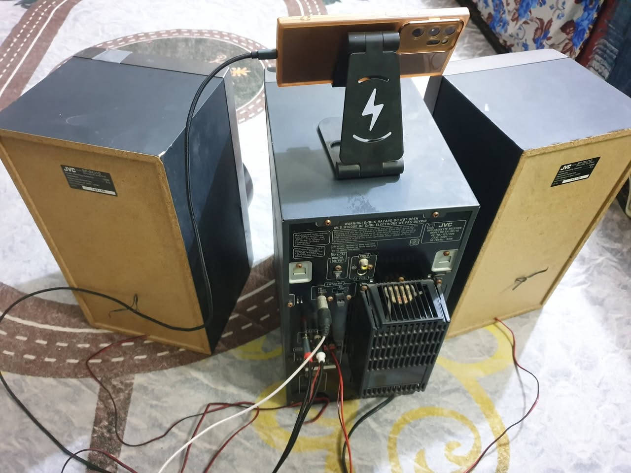 سستم GVC شغال راديو واواكس  كل سماعة ١٠٠ واط موضح بالفديو والصور  السعر ٨٥ الف الحلة مهندسين الاتصال على الخاص او موبايل  ***********  يوجد توصيل
