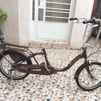 بيسكل برجستون.  لشه طويله. حجم 20.  لون. ككوي.  للبيع  قطعه  حلوه ورقي...