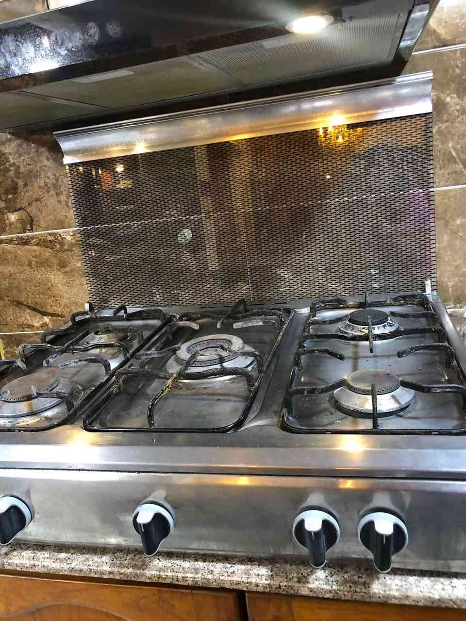 ميز دراسه خشب ثقيل وطباخ خمس عيون للبيع
بغداد الكرخ


**إذا كنت صاحب هذا الإعلان وتريد حذفه لأي سبب، رجاءا أرسل رسالة إلى الدعم الفني**