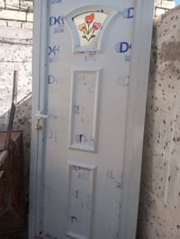 العبيدي • باب أبيض ٨٠×٢م • مبردة