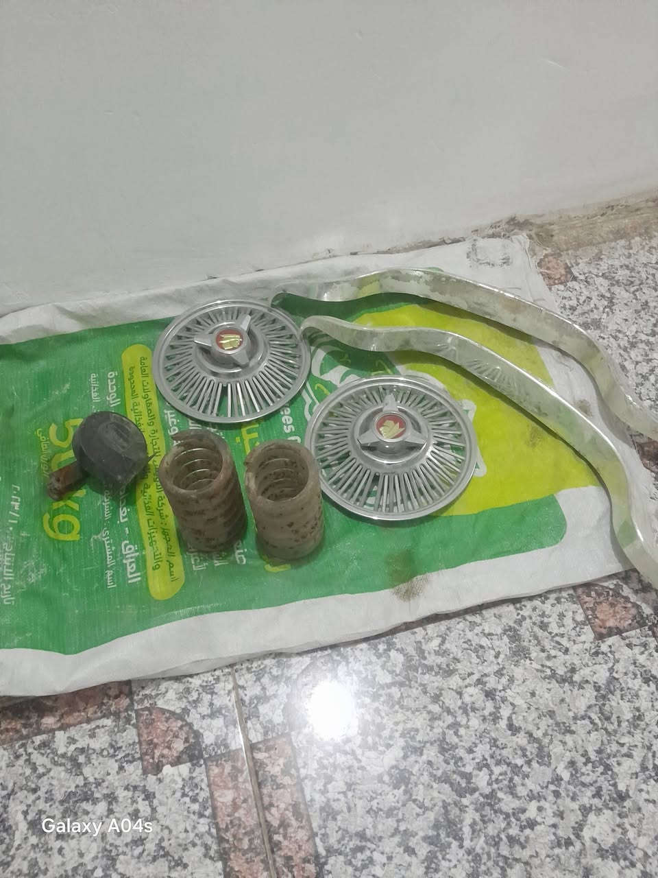السلام عليكم شباب اغراض مال تيك توك للبيع ذني شوف عيونكم ما اعرف الهنانه كلهن ب 25,000 دينار وبيهن مجال شيء قليل شرايه اتصل على هذا الرقم***********
