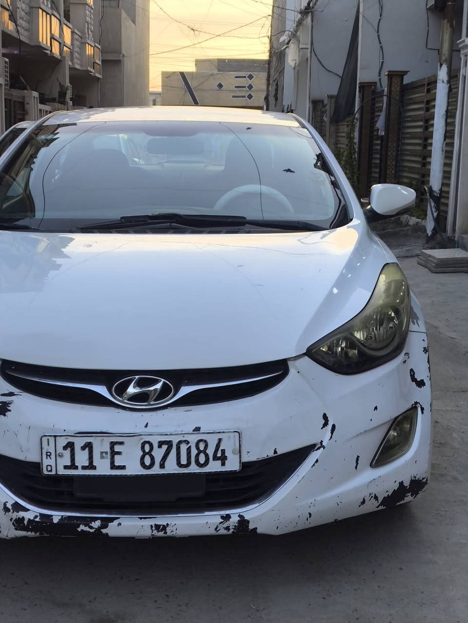 سيارة بقمة النظافة، جاهزة للاستخدام ومناسبة جداً للراغبين بالعملي والاقتصادي.
 * الموديل: 2013.
 * المحرك: 1600 (اقتصادي جداً).
 * المواصفات: سويتش (نظام تشغيل مفتاح).
 * المسافة المقطوعة: 260 ألف كم.
 * الحالة العامة: نظيفة جداً وبحالة ممتازة.
 * السعر: شدة (100 ورقة) مع مجال بسيط للشراي.
📍 الموقع: بغداد - البياع.
للاتصال:***********
