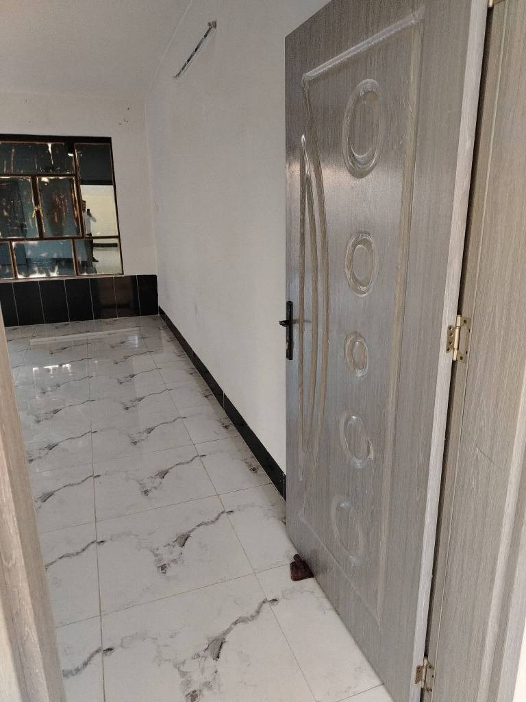 دار للايجار طابق الثاني 130متر كركوك حي العسكري خلف جامع المعراج سعر225الف ماء وكهرباء على صاحب الدار للتواصل *********** علي *********** ابو مصطفى يايجلي كركوك, العراق
