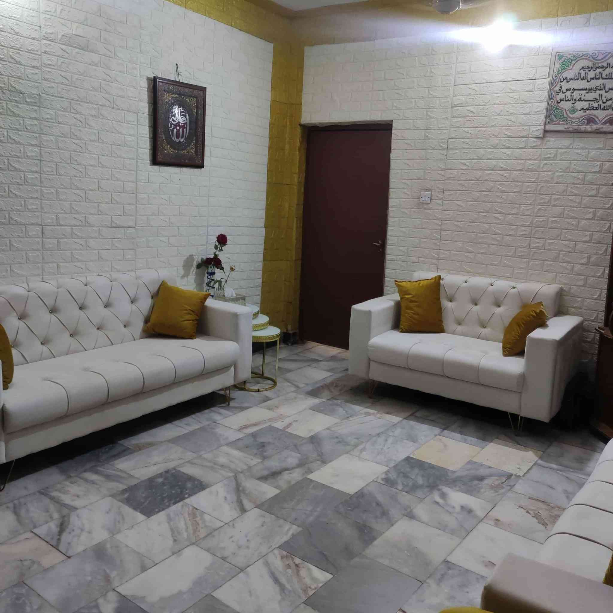 بيت للبيع كريطعه نهايه فرع الجامع منطقه كله خدمات ومكان مميز وحلو ٢٦٠م وباسم ابو البيت


**إذا كنت صاحب هذا الإعلان وتريد حذفه لأي سبب، رجاءا أرسل رسالة إلى الدعم الفني**