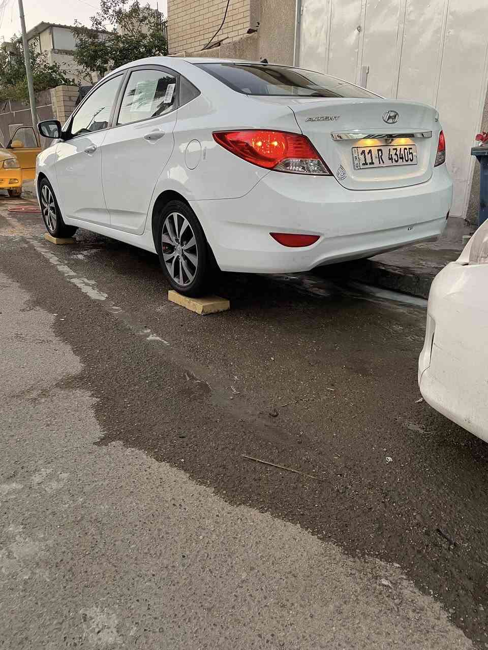 السلام عليكم اكسنت موديل 2015 سياره بسمي هزه وأرقام جدد سياره بدون صبغ فقط بارد صدر امامي خلفي جديد تبريد ثلج سياره فول  فتحه خمسه ويلكب شاشه كامره سياره جديده مكاني البياع  السعر 113وبيها مجال رقم تلفون ***********
