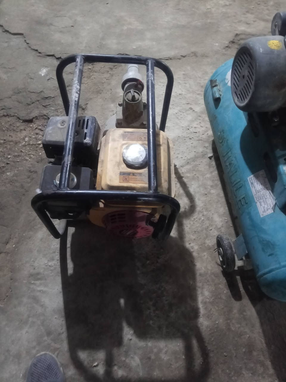 السلام عليكم غراض مستعمله وجديده نضافه فولل وكل
شغله وسعره مكانهن كربلاء طوريج ***********
