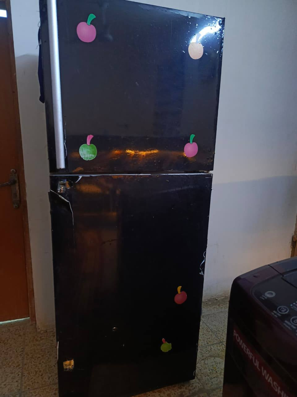 سلام عليكم غساله غراض كلهن شغالات ونضاف سبالت ثنين ب325 مقفول غازهن ثلاجه عل تجميد 100 سنك كاونتر 50وغساله تغسل بطانيه امل نفرين 16 لو17 كيلوب 175نضاف مكاني بغداد بلديات المعسكر ***********
