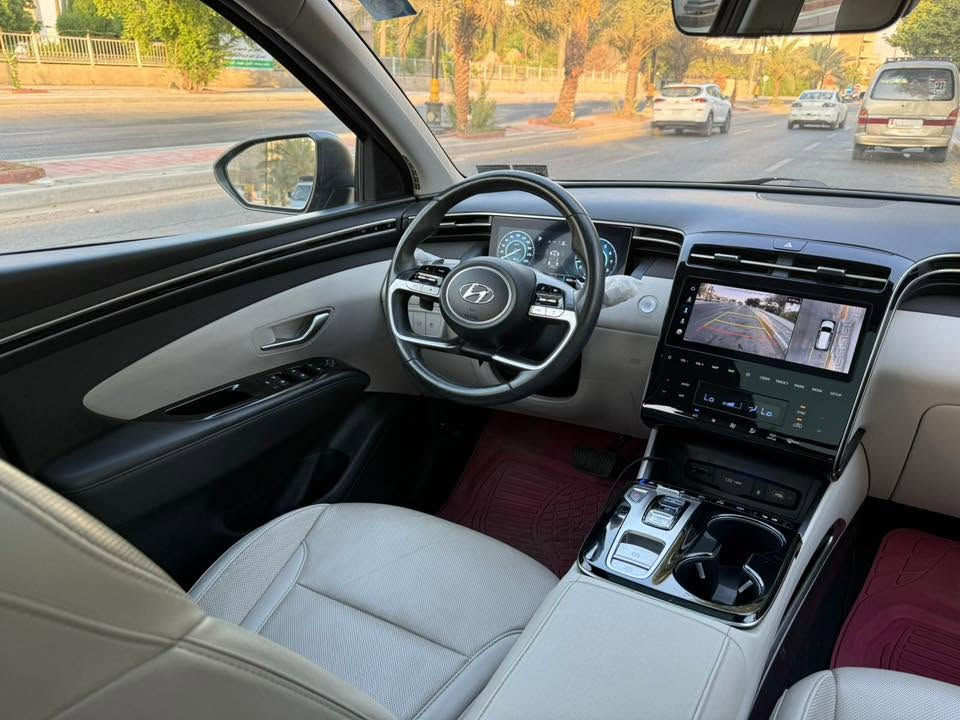 السلام عليكم.
هيونداي توسان لون رصاصي غامق موديل 2023 لمتد VIP وارد امريكي كلين تايتل محرك 2500 رقم بغداد سيارة رياضي
فووول مواصفات 6 كاميرات
        (.   66  الف. ) 
مكفوله كفاله عامه بدون قطرة صبغ بدون ايرباگ (جميع الايرباگات سليمه)

فقط :طخه بسيطة بل جنطة يم كلمه توسان اقل من الشبر معدلة على البارد والباقي مكفول

المواصفات:
- تتقدم وتترجع بالبصمه
- كاميرات محيطيه عدد 4
- كشنات جلد ابيض
- كشنات اماميه كهرباء 
- كشنات اماميه تبريد وتدفئه
- كشنات خلفيه تدفئه
- خزن كشنات memory 
- تدفئة ستيرن
- حساسات اماميه
- حساسات خلفيه
- بصمه
- بانوراما
- تشغيل عن بعد 
- فور ويل 4X4 H-Trac
- لايتات زينون و LED
- رادارات جانبيه Blind Spots
- رادار امامي تحديد مسار ومانع تصادم
- سستم صوت BOSE
- شاحن واير لس
- شاشه كبيره
- دشبول ايباد
- قطعتين تبريد 
- ايقاف ذاتي اوتو ستوب
- اوتو هولد 
- نظام نزول منحدرات 
 
عنوان: بغداد حي البنوك

***********
