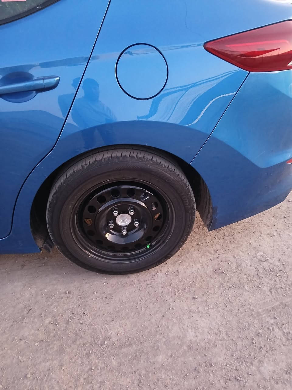 من رخصه مدير الكروب سيارة الانترا للبيع وارد أمريكي رقم أربيل نكليزي سيارة جديدة بمعنى الكلمه جاهزة تدفة تبريد شاشه تحكم ستيرن أرقام وهزة وتسويه جديدة مكلف بنشر تفاصيل ***********
