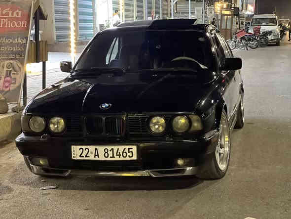 سلام عليكم 
 BMW 1992  
رقم اربيل 
520 i اصل بليتة
كير عادي 
مكينة و كير بلادي مكفولات 
السيارة نضيفة كلش 
مصبوغة صبغ عام جمالية 
بيهة ضربة بالصندوك بدون دواخل ما مأثرة على الشاصي 
فتحة سقف سلايد 3 طكات
الجامات الامامية كهرباء
تخم ويالة حجم 18
داخلهة نضيف كلش  
ضايفلهة لحاية 
كشنات جلد لون اسود نضافة 1/1
مثل ما موضح بالفيديو 
صدر نضيف 100‎%‎
بيهة معجون مكان الضربة الي بالصندوك و معجون بالهلالات  و و معجون سحب خفيف باب السايق اثر التعمير 

السيارة كاملة مكملة متعوب عليهة امانة الله 
نشاط فول شلعة فول بعد كير عادي و عدكم حساب
السعر 68 و بيهة مجال للشراي

***********
***********
