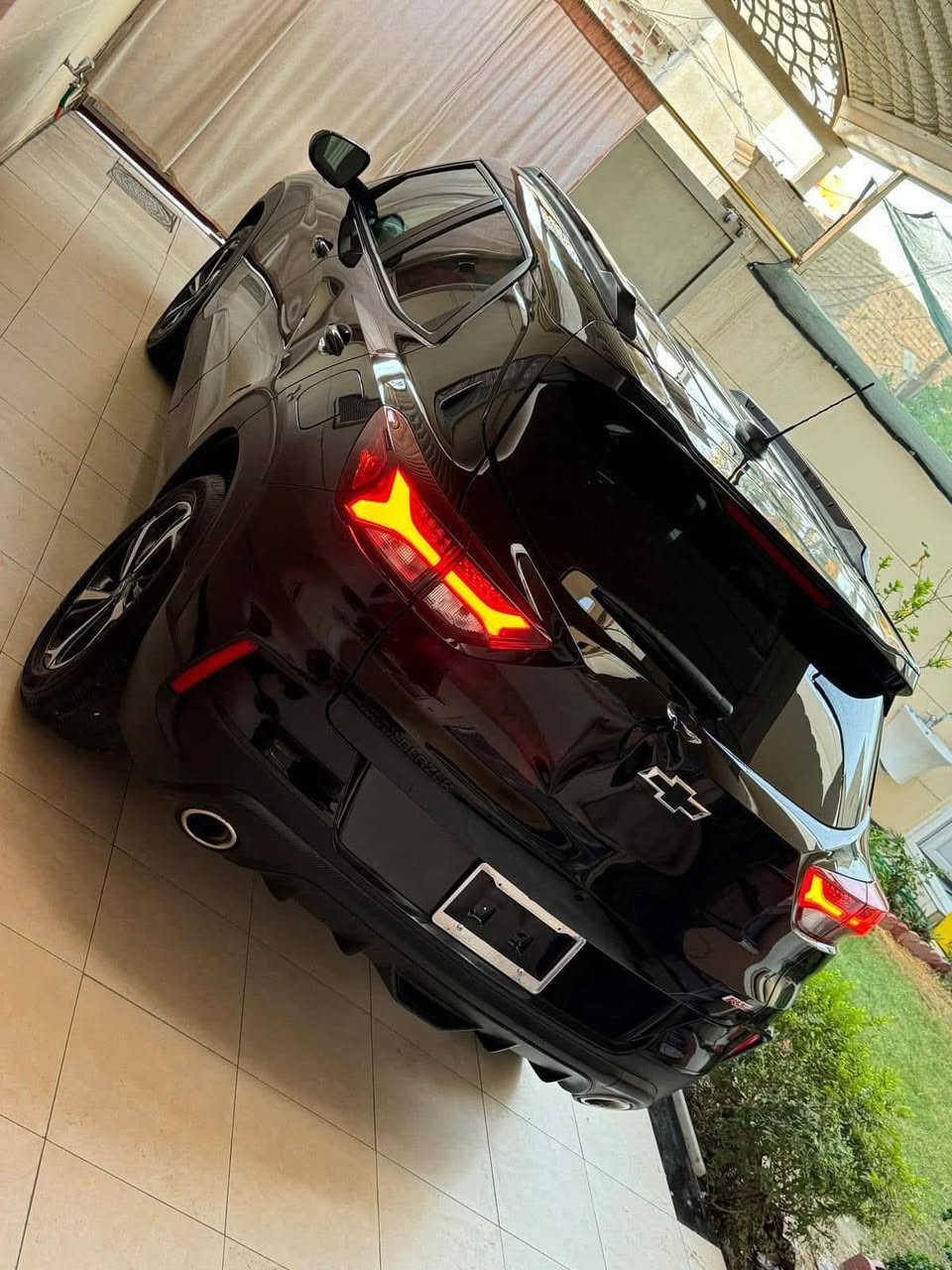 السيارة: شوفرليت تريل بلايزر.
الفئة: Rs.

الموديل : 2023

اللوحة:.رقم كربلاء.

السعر:160

١ الضرر: دعاميه امامي فقط

1. ﻿﻿﻿حجم المحرك3 سلندر 1300 تيربو

2. ﻿﻿﻿عداد المسافه 15 الف ميل.

3. ﻿﻿﻿بصمة ابواب وتشغيل عن بعد.

4. ﻿﻿رادر امامي.

5. ﻿﻿﻿تحديد مسار.

6. ﻿﻿﻿تحكم ستيرن جهتين

7. ﻿﻿﻿شاشة كبيرة مع كامرة خل

8. ﻿﻿﻿سستم صوت.

9. ﻿﻿﻿كرسي السايق كهرباء.

10. ﻿﻿﻿﻿مقاعد جلد.

11. ﻿﻿﻿﻿تدفئة الكراسي الامامية.

12. ﻿﻿﻿رادر جانبي مانع اجتياز.

13. ﻿﻿﻿﻿حساس خلفي.

14. ﻿﻿﻿﻿كامرة خلفي دوارة.

*وباقي الموصفات المعروفة فئهRS

مشاركة***********
