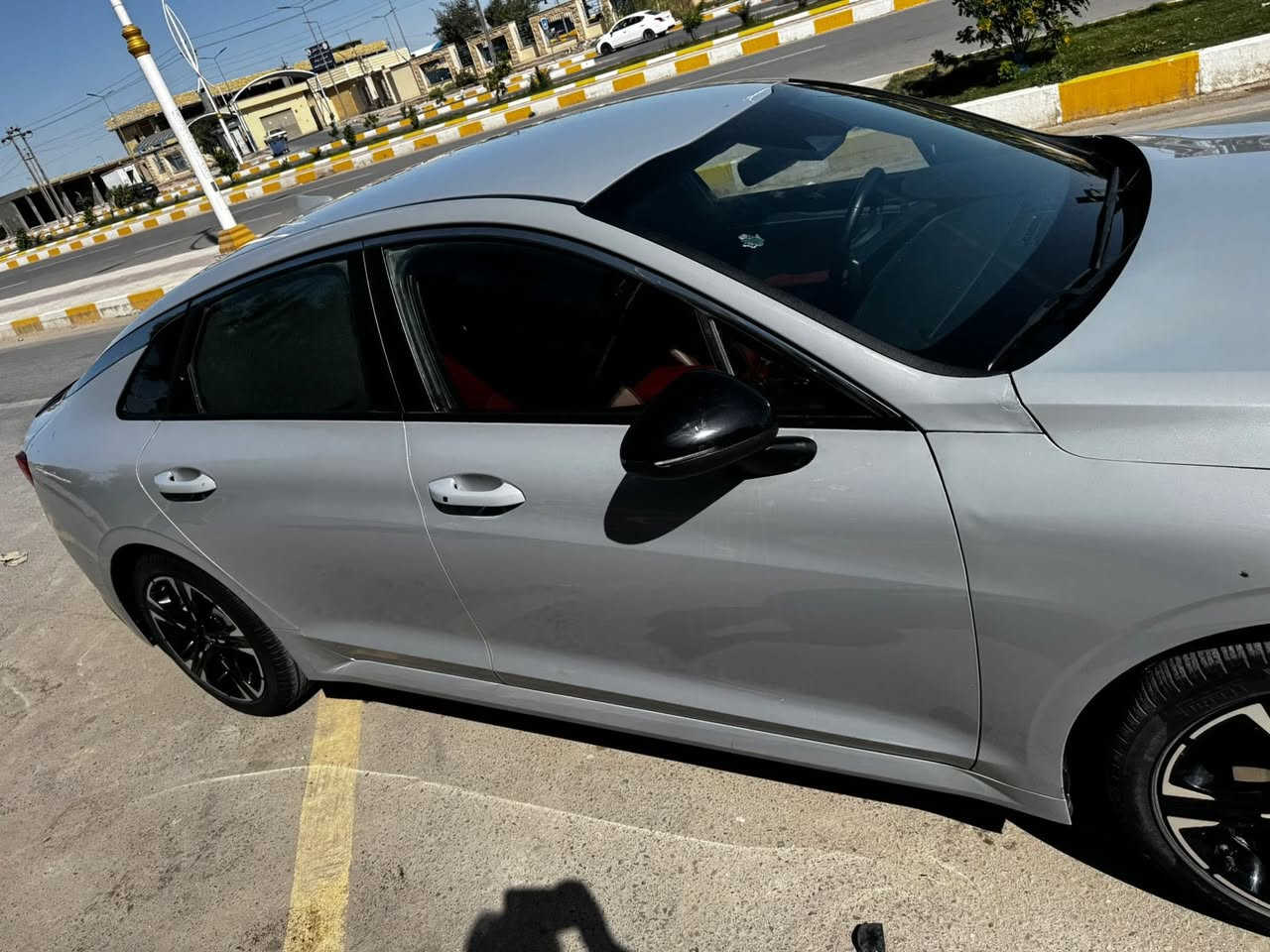 السلام عليكم 
كي فايف k5 2024
السياره فول عده البنوراما
بصمه 
شاشه 
كامرة
داخل جلد احمر 
رادار امامي جانبي خلفي
محرك 1600 تيربو 
ماشيه 29 الف ميل
هيتر كشن 
سايد بصمه
رقم ذي قار معوقين
سعر 170 وبية مجال
مكان ناصريه مركز 
‭ ‭0782 696 6500‬
0772 896 6611
