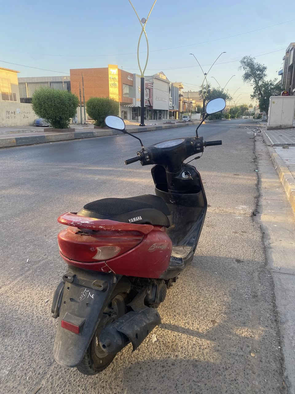 سلام عليكم 
للبيع دراجه بريز الدراجه حلوه ونضيفه وممتعوبة المكينه ناعمه نكره سلف 
الدراجه شلعه ومعدل مرتبه وكلش حلوه وعليها ادامه كامله يعني الصير من نصيبه ميتعب بيها الدراجه كامله مكمله كفرات بلاديه مطابقه رايدها ب ٦٠٠ وبيها مجال حك الجيه الاسفسار اكثر اتصل على الرقم *********** 
مكانها بغداد الاعظمية / سبع ابكار
