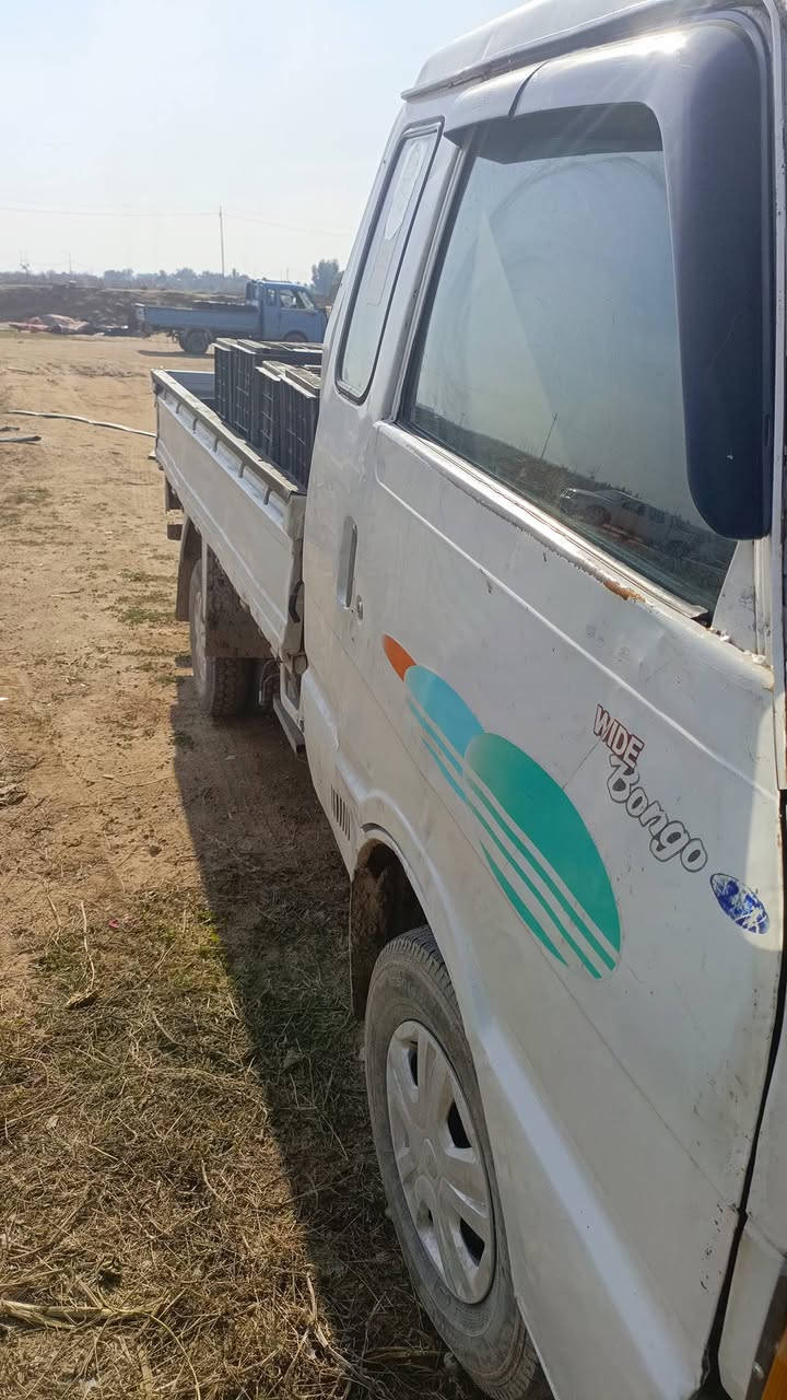 السلام عليكم سياره 95للبيع سياره محبس ترايك للبصره سياره منفوضه نفض محرك مجفته توني كير لوك اكسن خلهه وسكت حداديه مفوله شاصي مكفول كفاله عامه رقم الشاصي أشعار كمرك عدي بي السعر ٤٩ بيهه مجال قليل
***********
