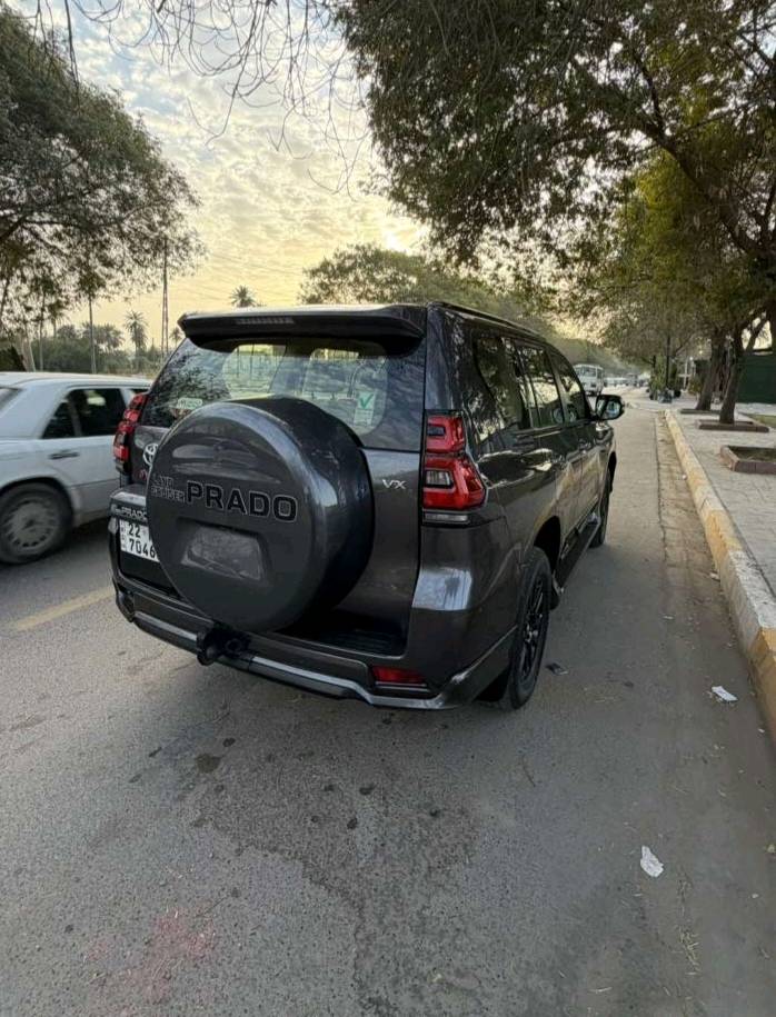 
شنو موديل السيارة؟: 
تيوتا برادو VX
وين موقعك لعرض السيارة؟: 
بغداد البنوك
نوع المحرك وكم سعة اللتر؟: 
4000-4999 سي سي
شنو حالة الإطارات؟: 
سليمه
هل السيارة تحمل أوراق تسجيل أصلية وكاملة؟: 
نعم