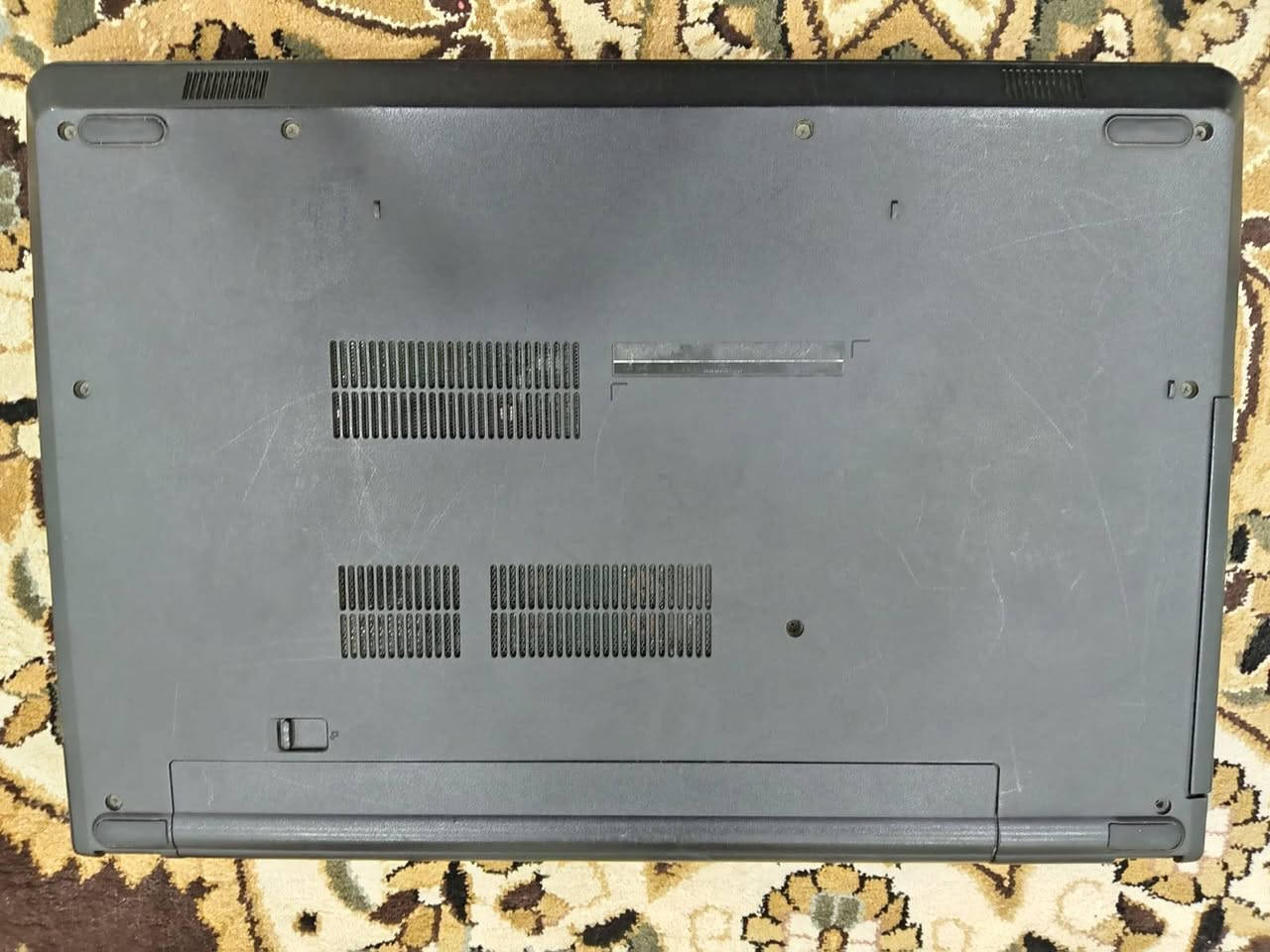 🔥 لابتوب Dell⁠� للبيع – نظافة 70% 🔥
💻 المواصفات:
المعالج: Intel Core i5
الرام: 8GB
الهارد: 250GB (SSD أو HDD)
الشاشة: 15.6 إنج
كرت الشاشة: Intel داخلي
النظام:  10 Windows جاهز
⚡ الجهاز مناسب:
تصفح + يوتيوب
برامج أوفيس
تداول (MT4 / MT5)
📊 يتميز بسرعة جيدة وتشغيل أكثر من برنامج بنفس الوقت بفضل الرام والمعالج �
Best Buy
🧼 الحالة: يتوفر شاحنه وكيبورد وماوس 
نظيف (70%)
شغال بدون مشاكل
جاهز للاستخدام
💰 السعر: (80)الف قفله 
📍 المكان: (بغداد المدائن سلمان باك)
📞 للتواصل: (***********) واتساب
