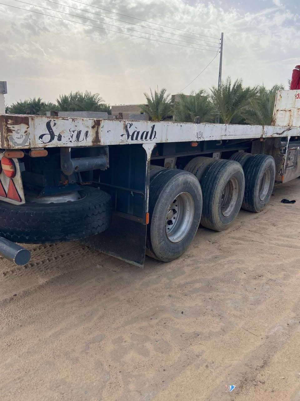 عربانه للبيع 3 دناكير المانيه جاهزه للعمل ما ناقصها شي بيها قفالات حاويه طول 12 ونص
السعر : 90 وبيها مجال 
رقم الموبايل / ***********
واتساب / ***********
