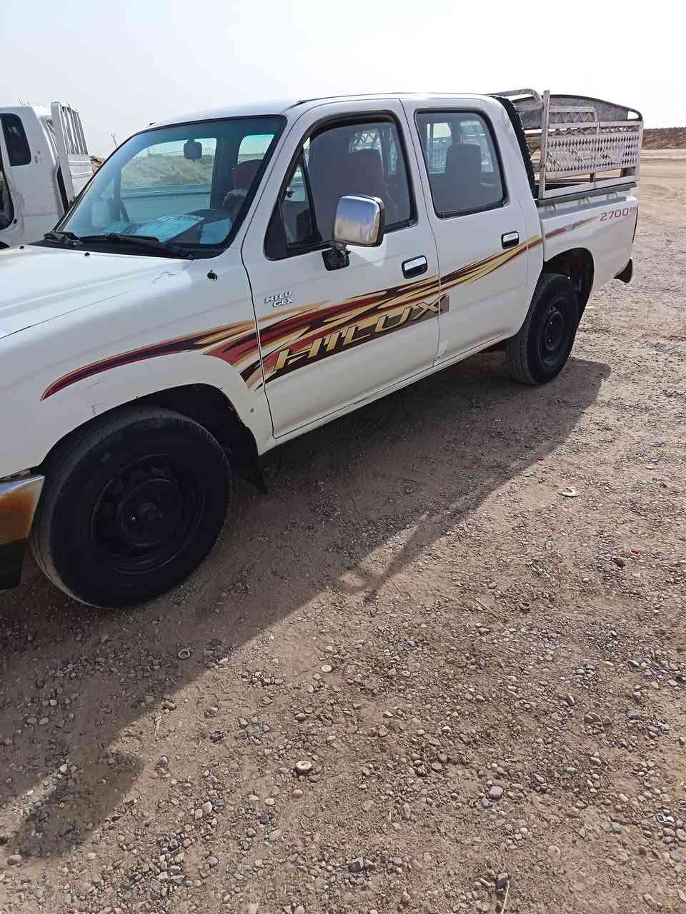 السلام عليكم 
بيكم 2005 مبدل بيها جاملغ العبري فقط كير ومحرك مكفولات سنويه مجدده المكان البصره الزبير السعر 90 وبيها مجال الشراي يتصل *********** وترهم مراوس
