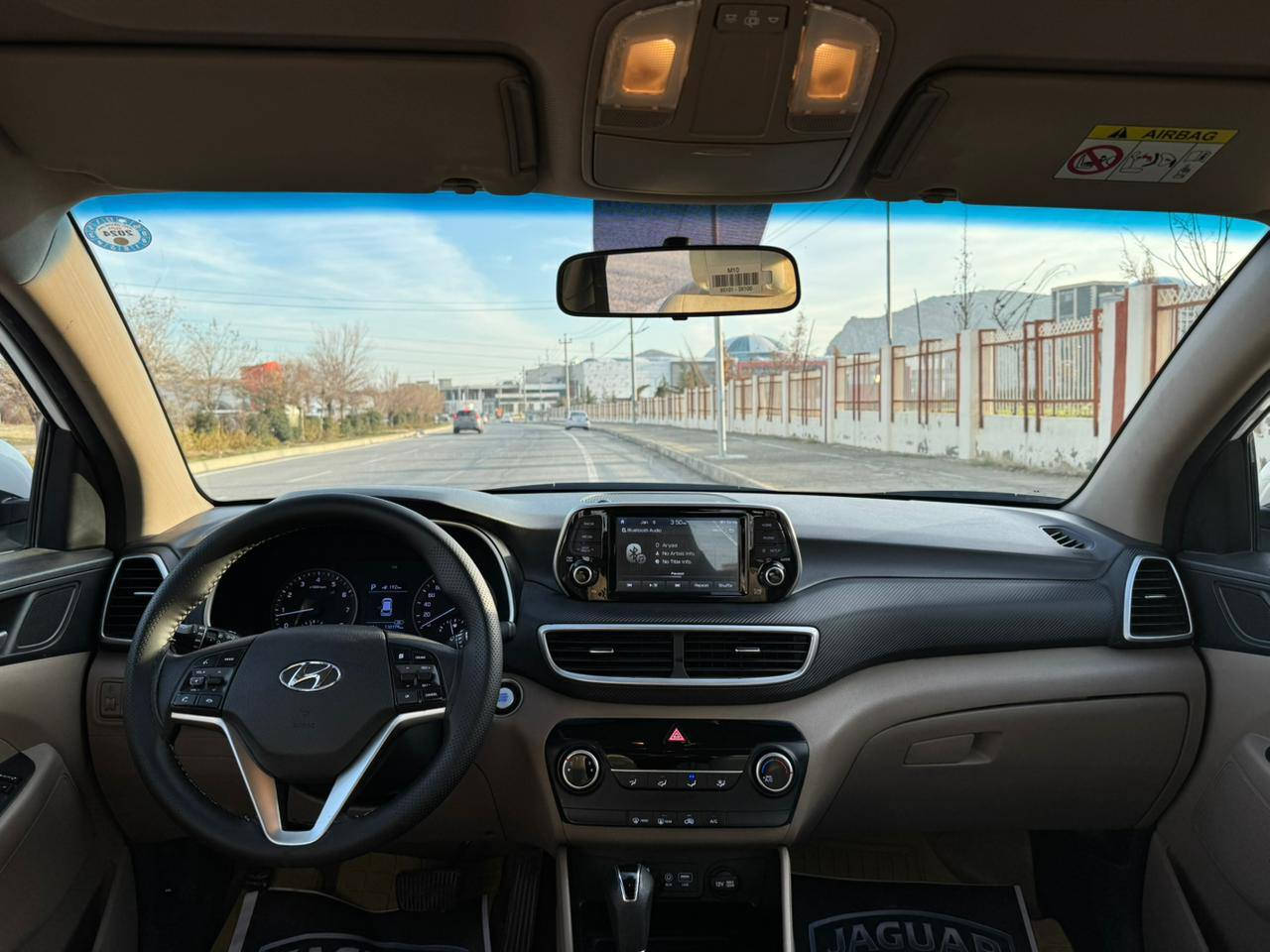 هیۆندای توکسۆن 2019 خلیجی 
سەیارەکە زۆر تازە و جوان
 ماوەتەوە 
فول مواسەفاتە و تەنها جڵد
 و پانۆراما نیە 
یەک دەستە و لە سفری شەریکەوە بە خۆمە 
و تەنها دوو پەڵەی سارد پێوەیە
 هیچتری نیە 
110کم هەزار ڕۆشتووە 

سعر لە کۆمێنت داوابکە ڕاستەخۆ بۆت دیت 📩 

گیرومەکینە بەشەرت زۆربەجوانی پاکی ماوە هیچ خەلەلیکی تیدا نییە 

ژمارەی خاوەنی 
***********
