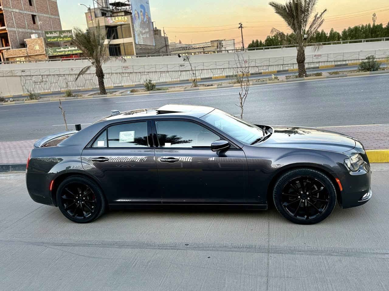 السلام عليكم
كرايسلر (( اوباما )) تو ويل  2019 اصل✅
بلاتنيوم رادار امامي📡
كير مكينه شواصي لغود ايرباكات مكفوول ✅
مكينه 3.6 
عداد المسافه 72 mil وقابل للزياده

على ايدي من سنه دخولها
السياره عليها اضافات بلاك توب بلكامل داخل وخارج 

رقم اربيل هزه وسنويه جديده بأسمي تحويل او وكاله 
 
صور الحادث بلمنشور 
((قطعه صبغ جاملغ امامي اثر شخط موضح بصور الحادث ))

بلاتنيوم اعلى فئه 
رادار امامي 
خزن ميموري 
٤ كشنات وستيرن تدفئه تبريد 
شاشه جبيره 
بانوراما وبصمه 
كشنات كهرباء 

مكاني بغداد الدوره 
السعر ٢٣٦ وبيها مجال حك الجيه
***********
