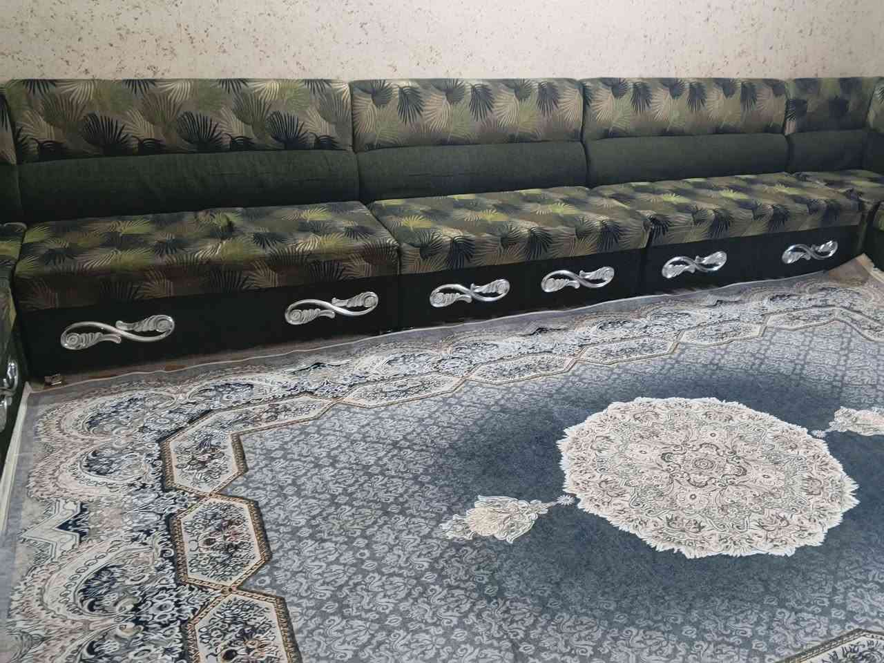 للبيع تخم مستعمل لمدة شهرين يتكون من ٨ مقاعد الاتصال على الرقم *********** العنوان محافضة ديالى
