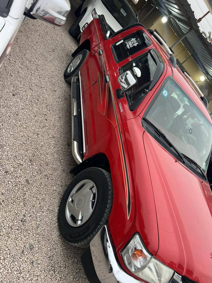 الموديل 2003 رقم انبار 

فئة GLX 

داخل احمر
جام كهرباء  

تدفئه وتبريد 

مدوشمه وكلش حلوه 

تخم تايرات جواها 

السياره متخلي عليها اي مصرف 

للاستفسار 
***********
***********
احمد ابو جنيد
