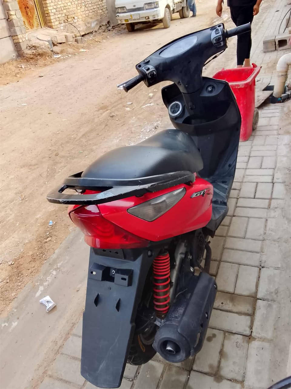 السلام عليكم
للبيع 
دراجة ثعلب جي تي ار 
دراجة بلادية وخير من اللّة 
مابيها اي نقص السعر 600 وبيها مجال
العنوان بغداد 
***********
