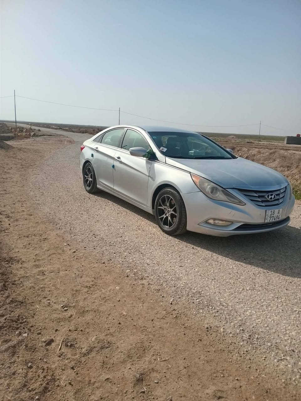 سوناتا موديل 2011 وارد أمريكي رقم بغداد دولي بأسمي ضرره جاملغ الخلفي السعر 85 وبيها مجال للتواصل ***********
