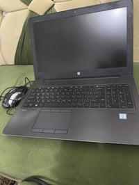 زدبوك 15 • كوادرو • ستيك أحمر