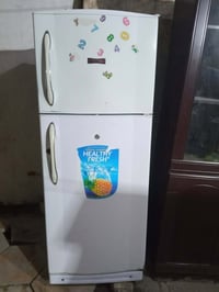 ثلاجه نظيفه • حجم ١٦ • حي الجزائر