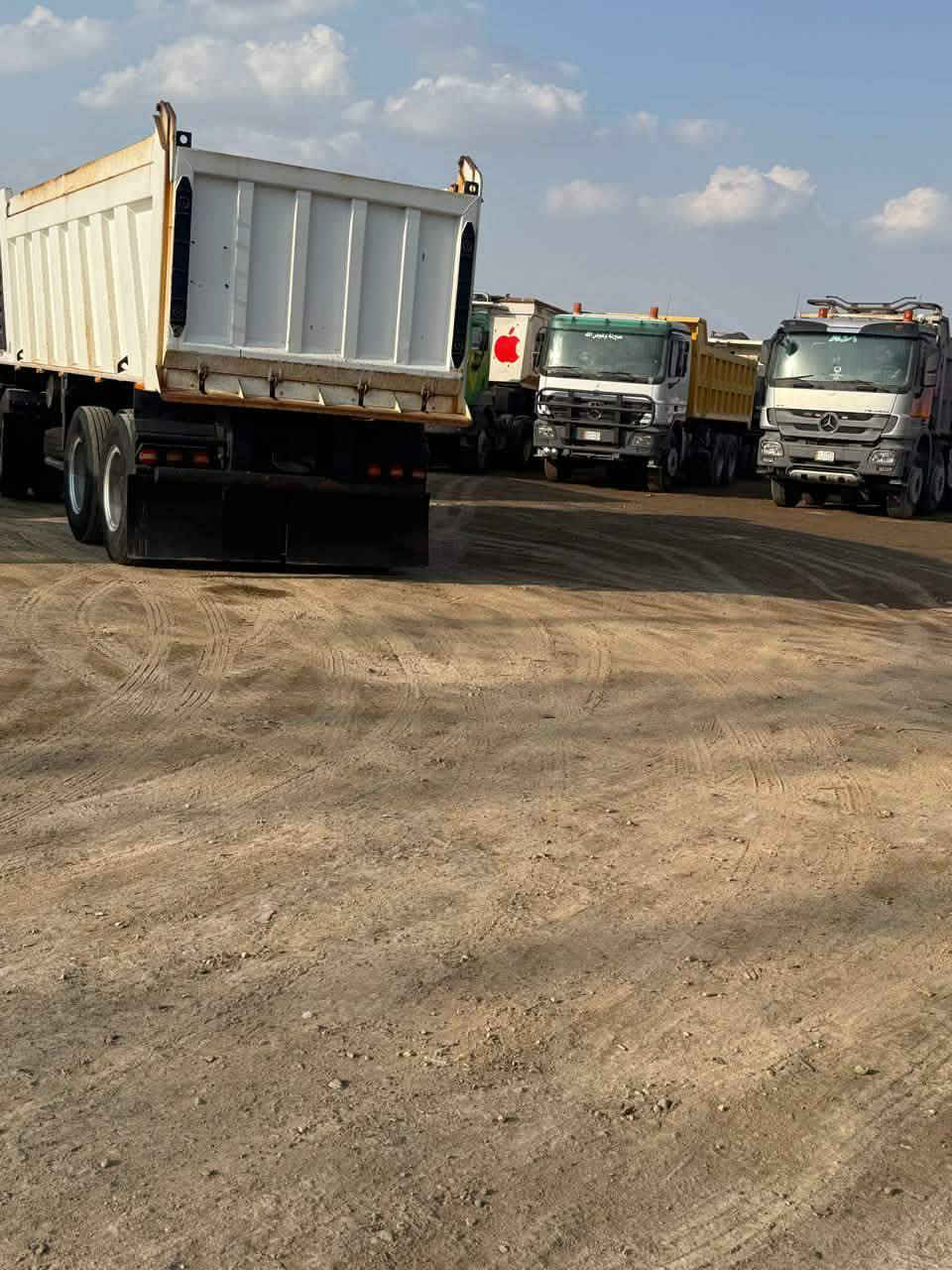 مقطوره للبيع
***********
