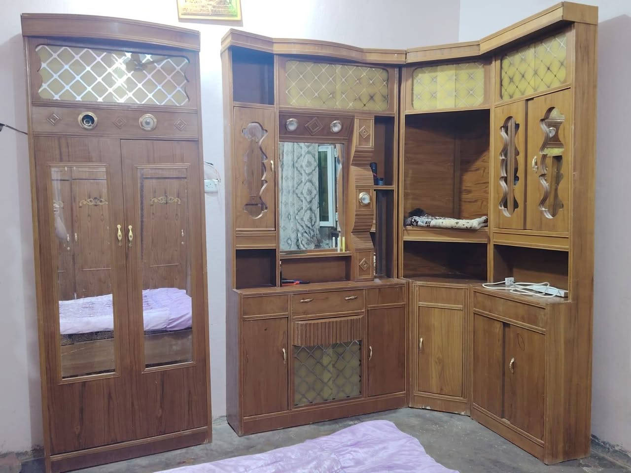 غرفه نوم هودج ثلاثينيه نضافه فول السعر 925 وبيها مجال العنوان الرمانه*********** 
ادمن وافق
